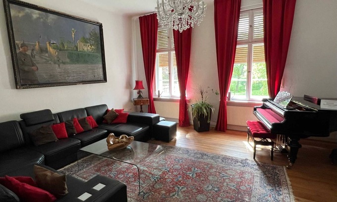Heiligengrabe Apartamento | Bösendorfer Apartment - Schloss Grabow, Resting Place & a Luxury Piano Collection Re