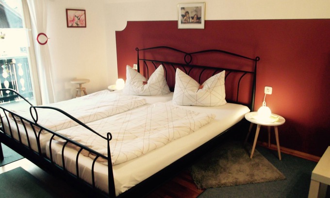 Unterammergau Apartamento | Primero Piso 2 - 3 personas. o 2 Piso 4-6 personas, total de 9 personas, incl. Rey de tarjetas