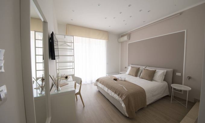 Salerno Casa | B&B Chérie - Centro di Salerno