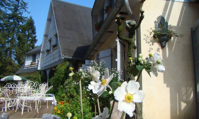 Saint-Jean-aux-Bois Casa | B & B Jardín de San Juan