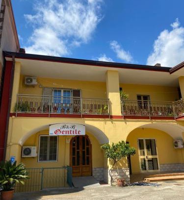 Castel Morrone Cama Y Desayuno | B&B Gentile