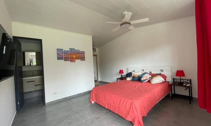 Costa Esmeralda Cama Y Desayuno | B&B in welcoming San Carlos, near the beach, with pool, AC, WiFi