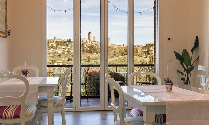 San Gimignano Cama Y Desayuno | B & B La Cornice - Gina Room With Bathroom and Private Terrace