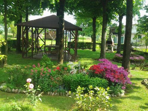Cornaredo Cama Y Desayuno | B&B Le Camelie