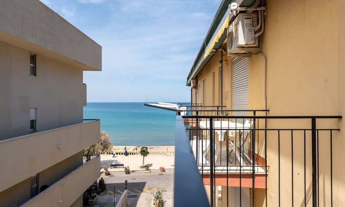 Cefalu Cama Y Desayuno | B&B Le Suites di Costanza