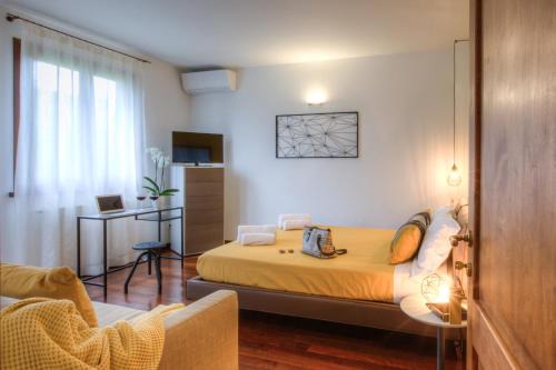 Serravalle Cama Y Desayuno | B&B Maison Il Melograno