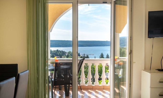 Gornji Karin Cama Y Desayuno | B&B Milic