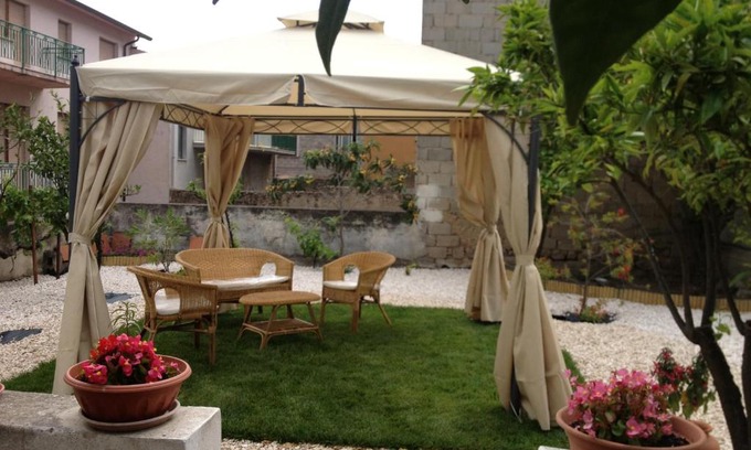 Oliena Cama Y Desayuno | b&b Mundè