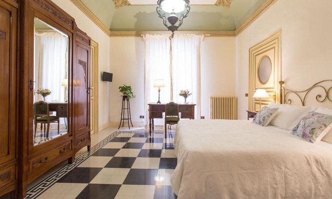 Kalsa Cama Y Desayuno | B&B Porta Carolina