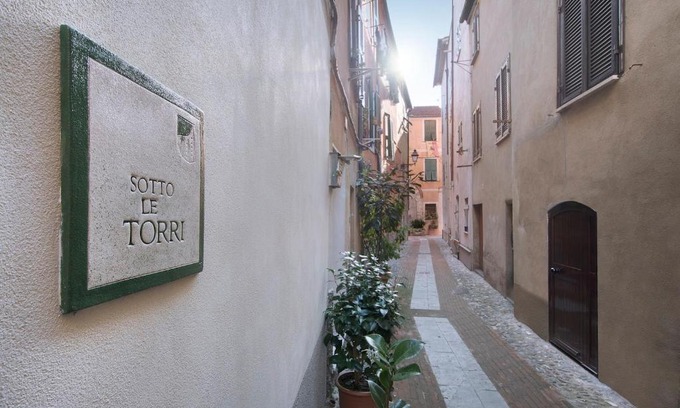 Albenga Cama Y Desayuno | b&b sotto le torri