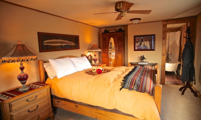 Livermore Otro | B & B ~ Sala SunDance ~ Una verdadera experiencia occidental con un ambiente sofisticado