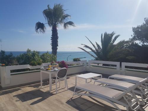 Bisceglie Cama Y Desayuno | B&B TORRE AZUL FRONTEMARE - Bisceglie