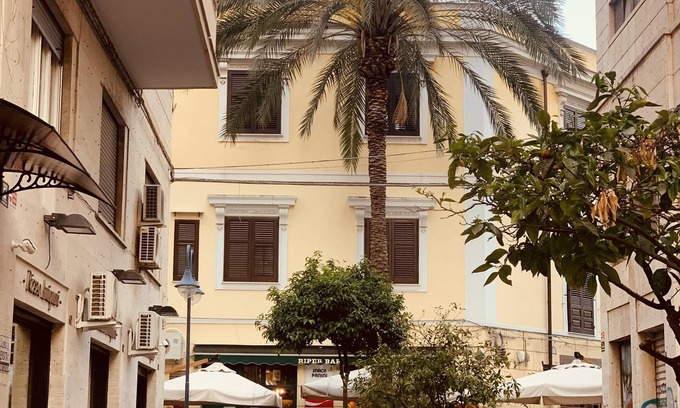 Ruggero Settimo Casa | B&B Ungheria Ottantaquattro