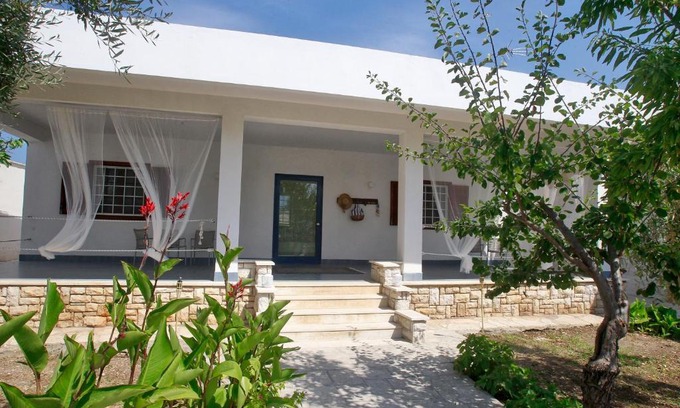 Giovinazzo Cama Y Desayuno | B&B villa al mare