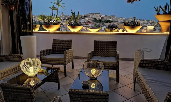 Noto Historic Centre Cama Y Desayuno | B&B Villa Ambra