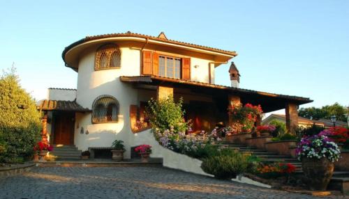 Rocca di Papa Cama Y Desayuno | B&B Villa La Castagnola