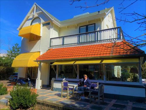 Scheveningen Cama Y Desayuno | B & B Villa Suisse