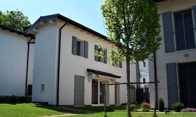 Maranello Cama Y Desayuno | B&B WHITE HOUSES
