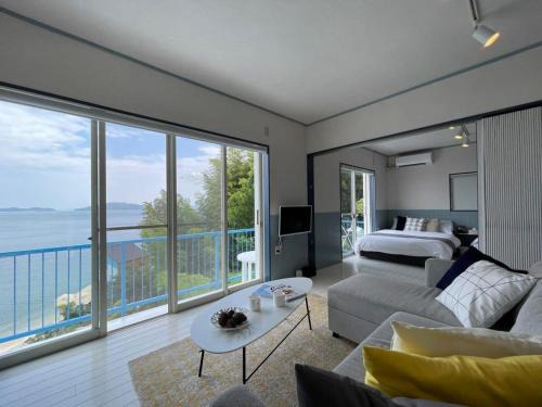 Suooshima Casa | b local AO house - 1 BR House with Ocean View Few min walk to the beach