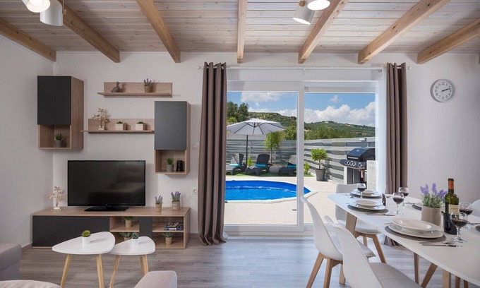 Sirili Casa | B&M Villa Sirili