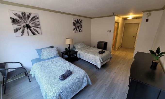 Pico - Robertson Hotel | B11 LA Lovely Double Deluxe Unit