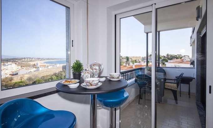 Ameijeira Apartamento | B17 - The Stunning Seaview Apartment