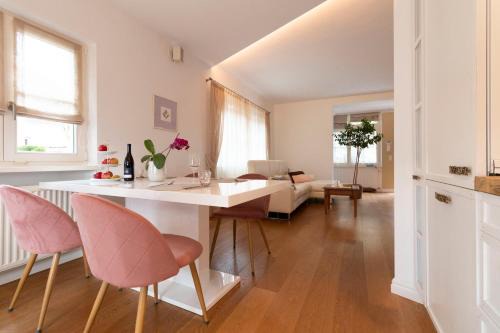 St. Michael/San Michele Apartamento | Ba mir Apartment