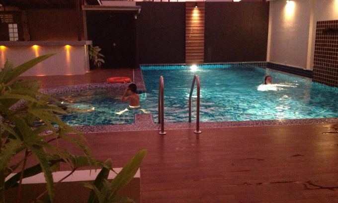 Patong Hotel | Baan Petcharat