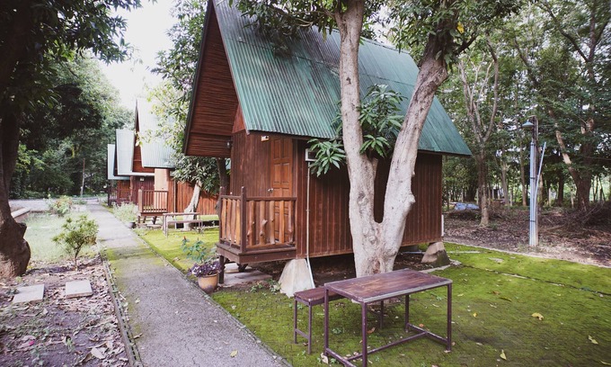 Kanchanaburi Hotel | Baan Suan Chan Resort