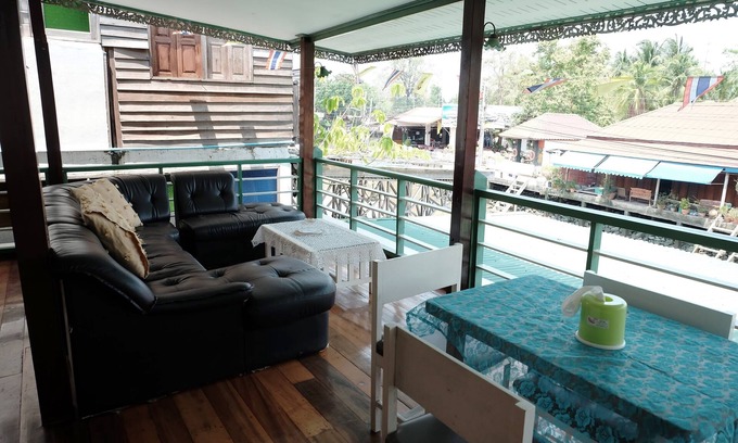 Amphawa Casa | Baanrak Amphawa Homestay