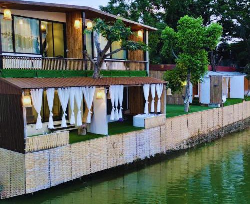 Chai Badan Complejo | Baanrimnam Resort Lopburi