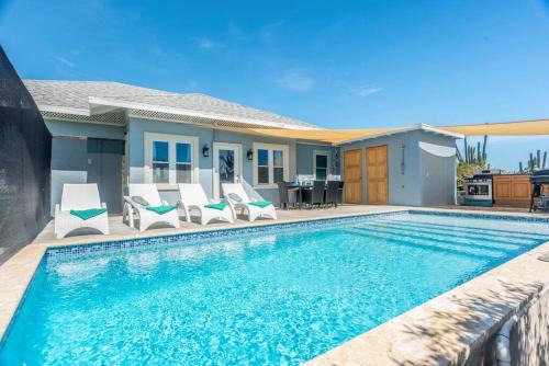 Sero Colorado Villa | Baby Beach Bliss Villa - Walk to Beach!