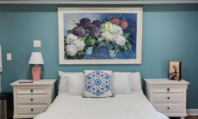 West Cape May Apartamento | Bacchus Cottage at WIllow Creek Winery