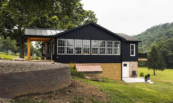 Cocolamus Casa | Back Country on 8 Acre with Fire Pit, Stream, Pond & Animals