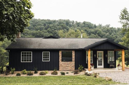Cocolamus Casa | Back Country on 8 Acre - Stream, Pond & Animals