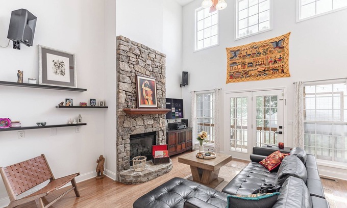 Grant Casa | Back Forty Overlook-a secluded mountainside farmhouse at the edge of 40 acres.