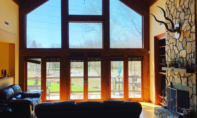 Troutman Casa | BACK of the COVE - 4 br 4 bt Luxury Lake House on a peaceful relaxing cove