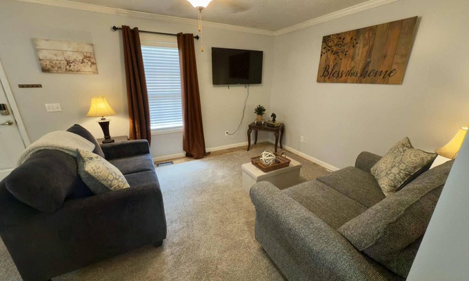 Guntersville Casa | Back Porch 4 Beds Back Porch Pet Friendly