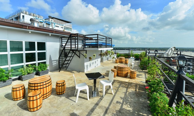 Yangon downtown Hotel | Backpacker Bed and Breakfast
