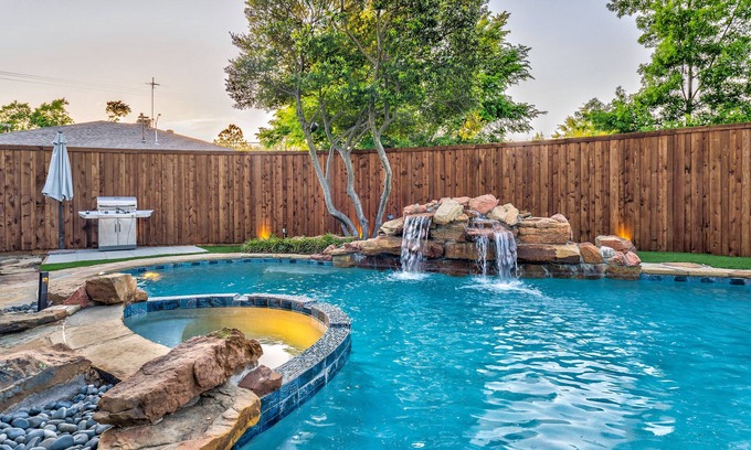 Far North Dallas Casa | Backyard Heated Pool, Hot Tub and Waterfall