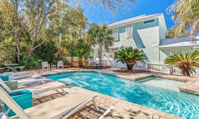 Sugarwood Beach Casa | NUEVA LISTA: 1 cuadra a la playa, piscina privada, RENOVADO