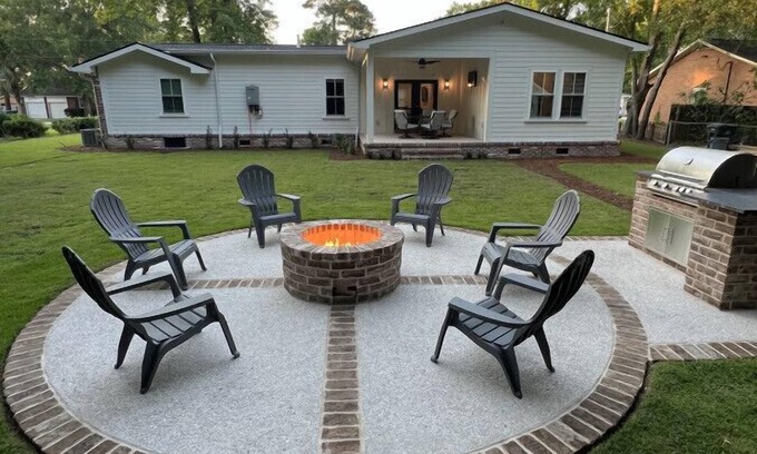 West Ashley Casa | Backyard Oasis with Fire Pit