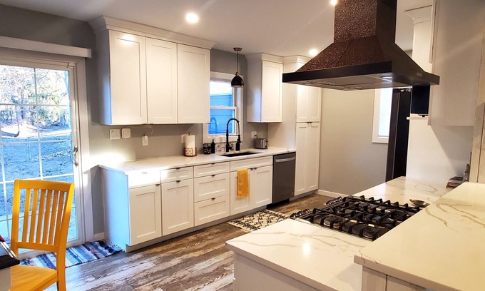 Valparaiso Casa | Backyard Park Access & Walking Distance Downtown Valpo
