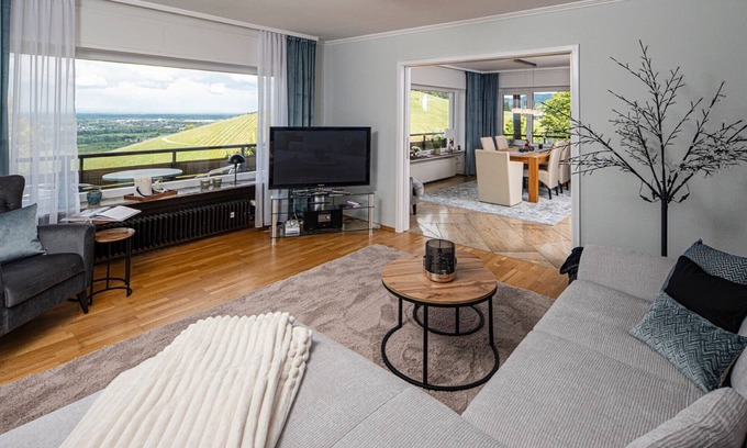 Neusatz Apartamento | Badenchalet - 'the special apartment' with mountain view, Wi-Fi, and air conditioning