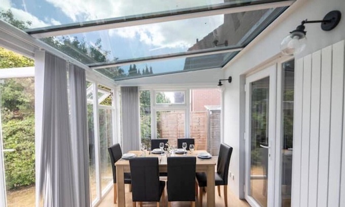 Winchester Casa | Badger’s Rest - home from home for contractors