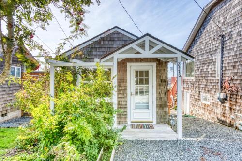 Tolovana Park Hotel | Baerfoot Bungalow