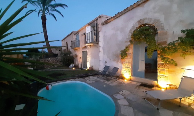 Alcamo Casa | Baglio Ficus Nina aria di poesia..