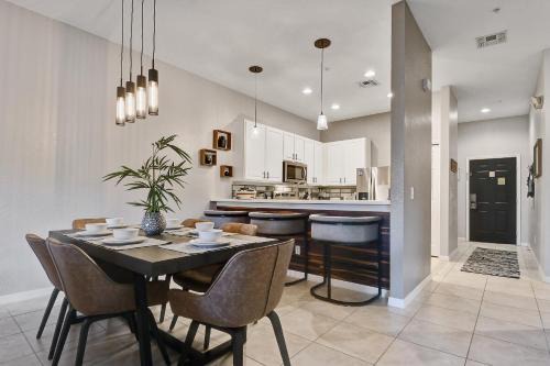 Bahama Bay Casa | Bahama Bay New Modern 2 Bedroom patio sleep 6