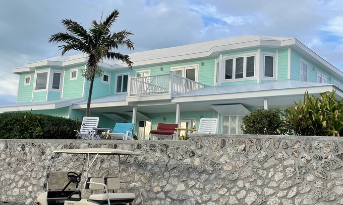 Hope Town Casa | Remodelado 2019: pasos hacia el océano + piscina de 30 pies, ubicación central de White Sound