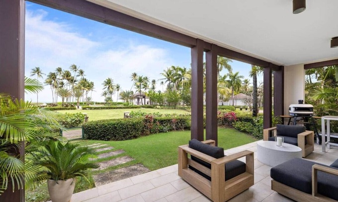Herreras Apartamento | Bahia Beach Steps from Ocean 2BDRM- Ocean Sound